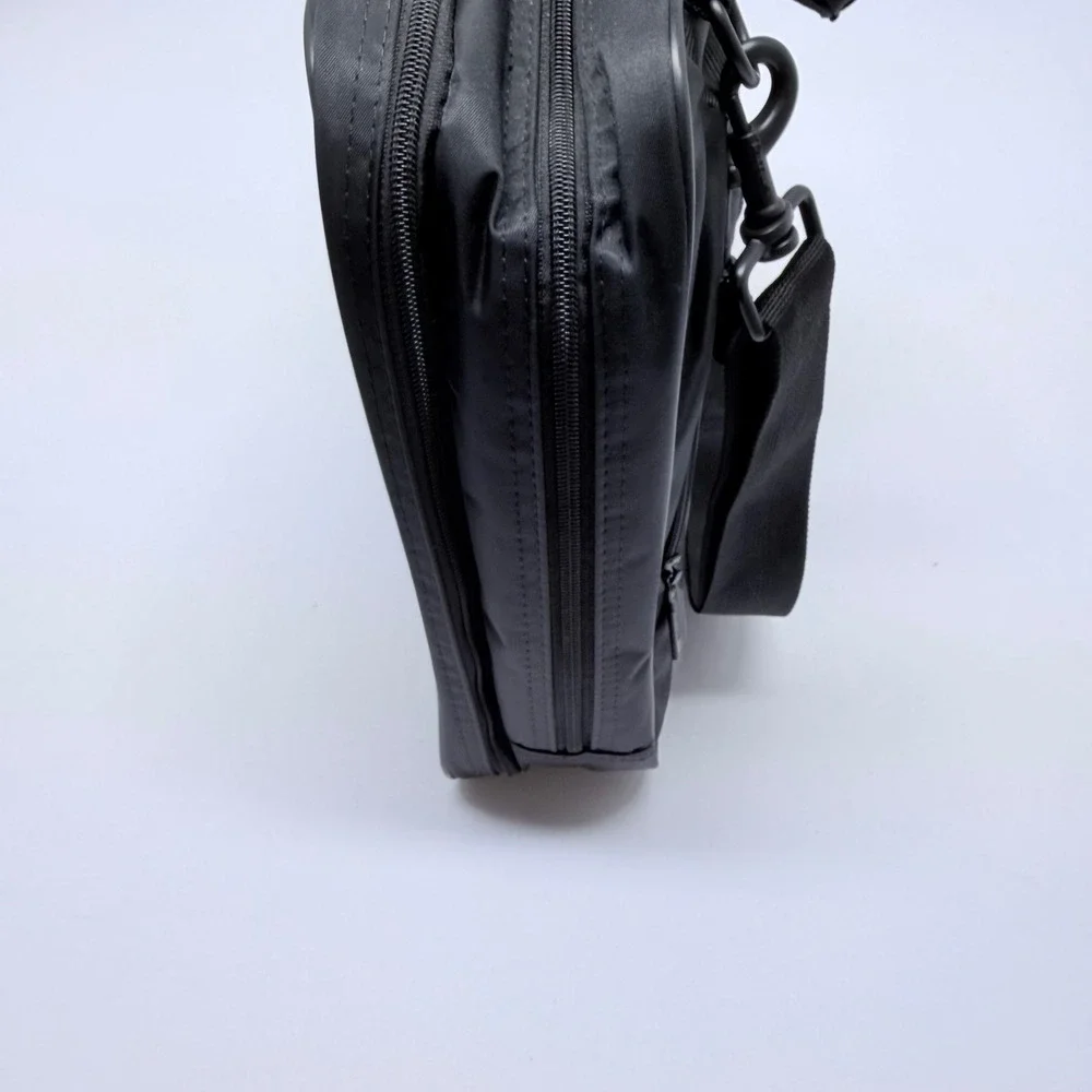 Targus Black Laptop Bag Briefcase Messenger Bag with Shoulder Strap